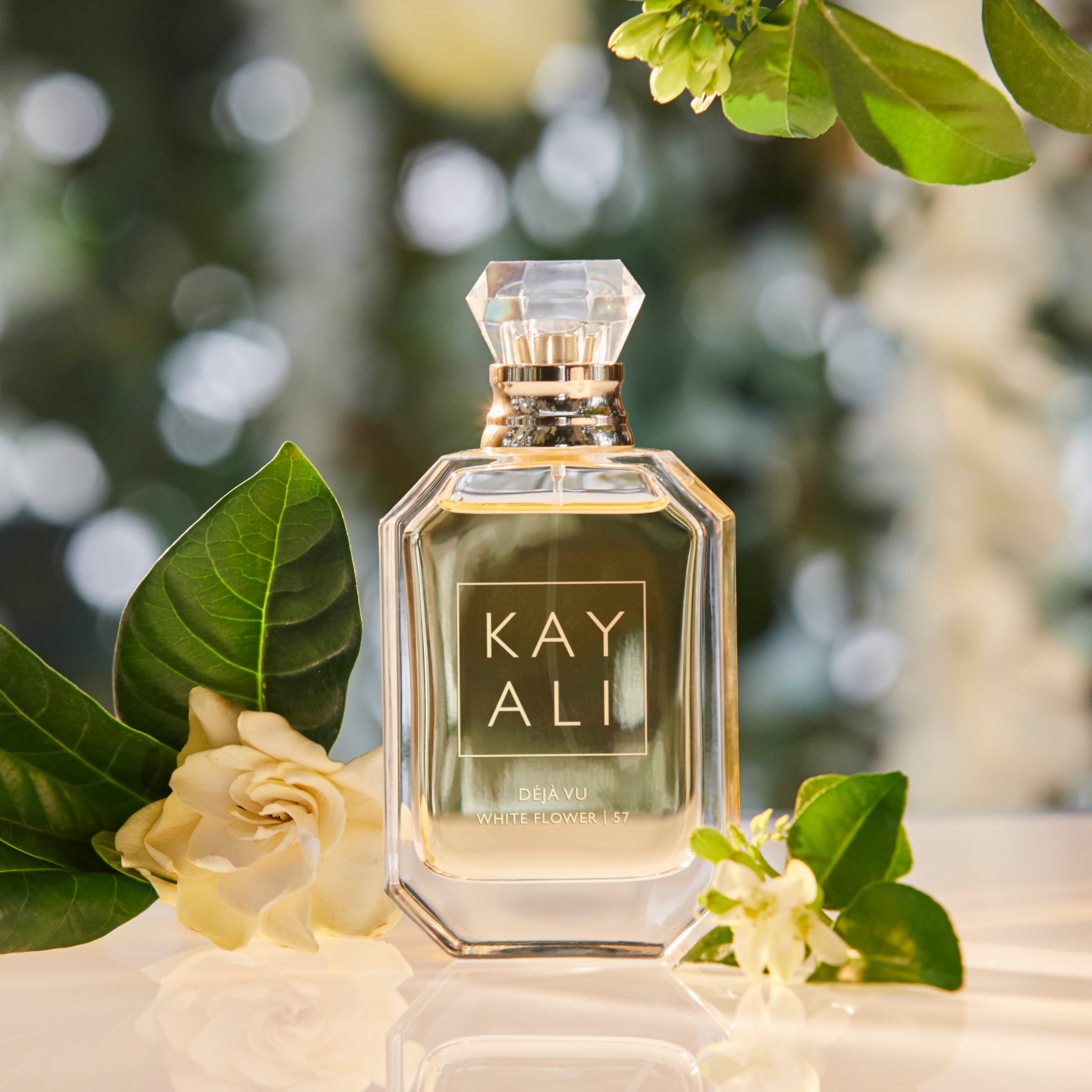 Kayali white flower ホワイトフラワー KAYALI Déjà Vu White Flower | 57 - Seductive White Floral Perfume